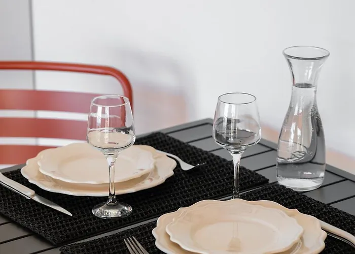 Les Orangers, Avec Coin Nuit, Incroyable Vue Sur La Et La Mer, Parking Μεντόν