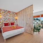 Les Orangers, Avec Coin Nuit, Incroyable Vue Sur La Et La Mer, Parking Apartmán Menton