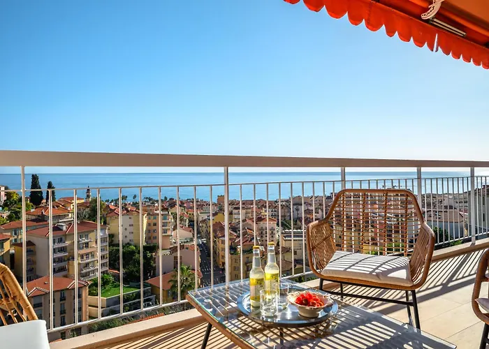 Les Orangers, Avec Coin Nuit, Incroyable Vue Sur La Et La Mer, Parking