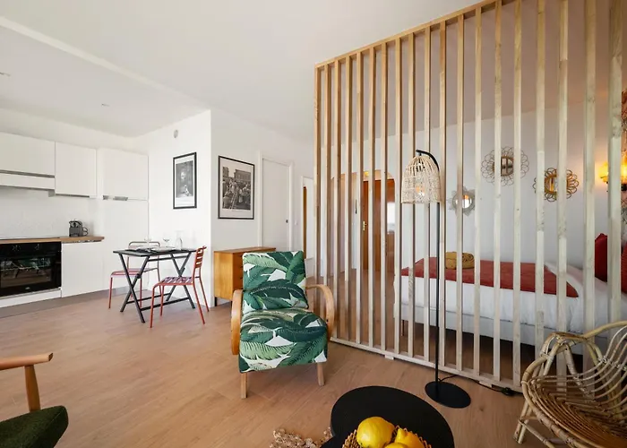 Les Orangers, Avec Coin Nuit, Incroyable Vue Sur La Et La Mer, Parking Apartman Menton