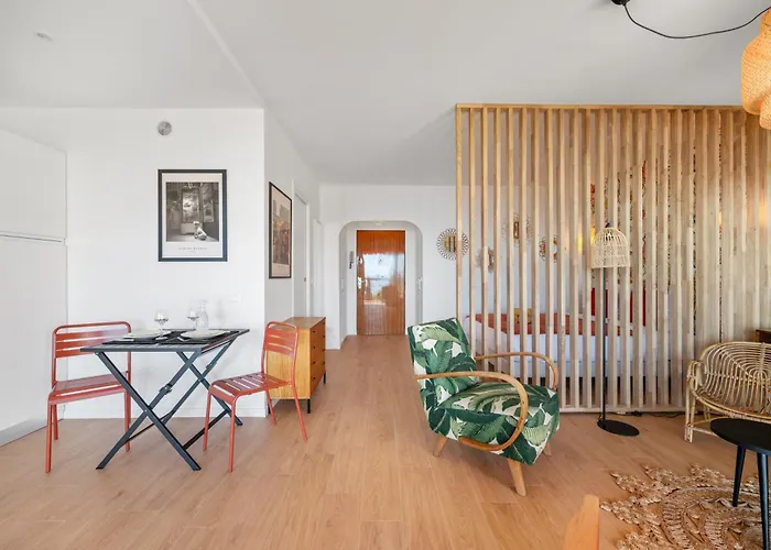 Les Orangers, Avec Coin Nuit, Incroyable Vue Sur La Et La Mer, Parking Apartman *